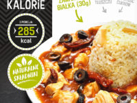 Joyfood - Kurczak w sosie śródziemnomorskim z kaszą bulgur i warzywami